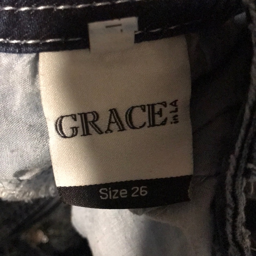 Clothes - Picture 4 of 8